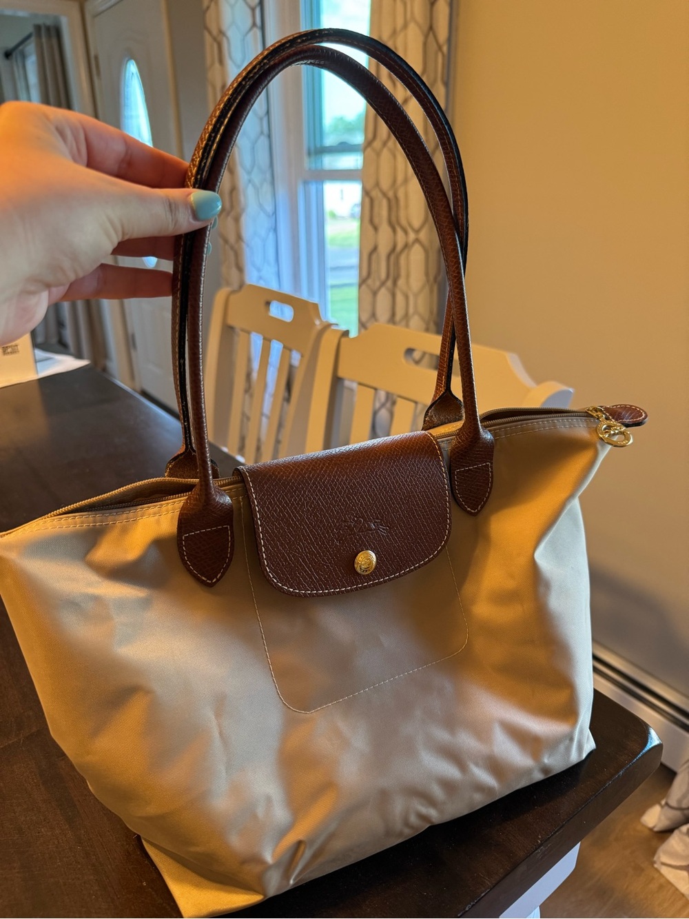 Medium Longchamp Tote - Picture 2 of 12